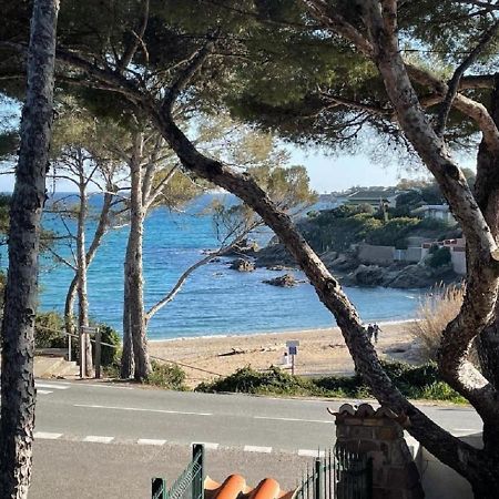 Entre St-Raphael Et St-Tropez. Studio Pieds Dans L'Eau, A Partir De 600 Euros/Semaine. Saint Aygulf Exterior photo