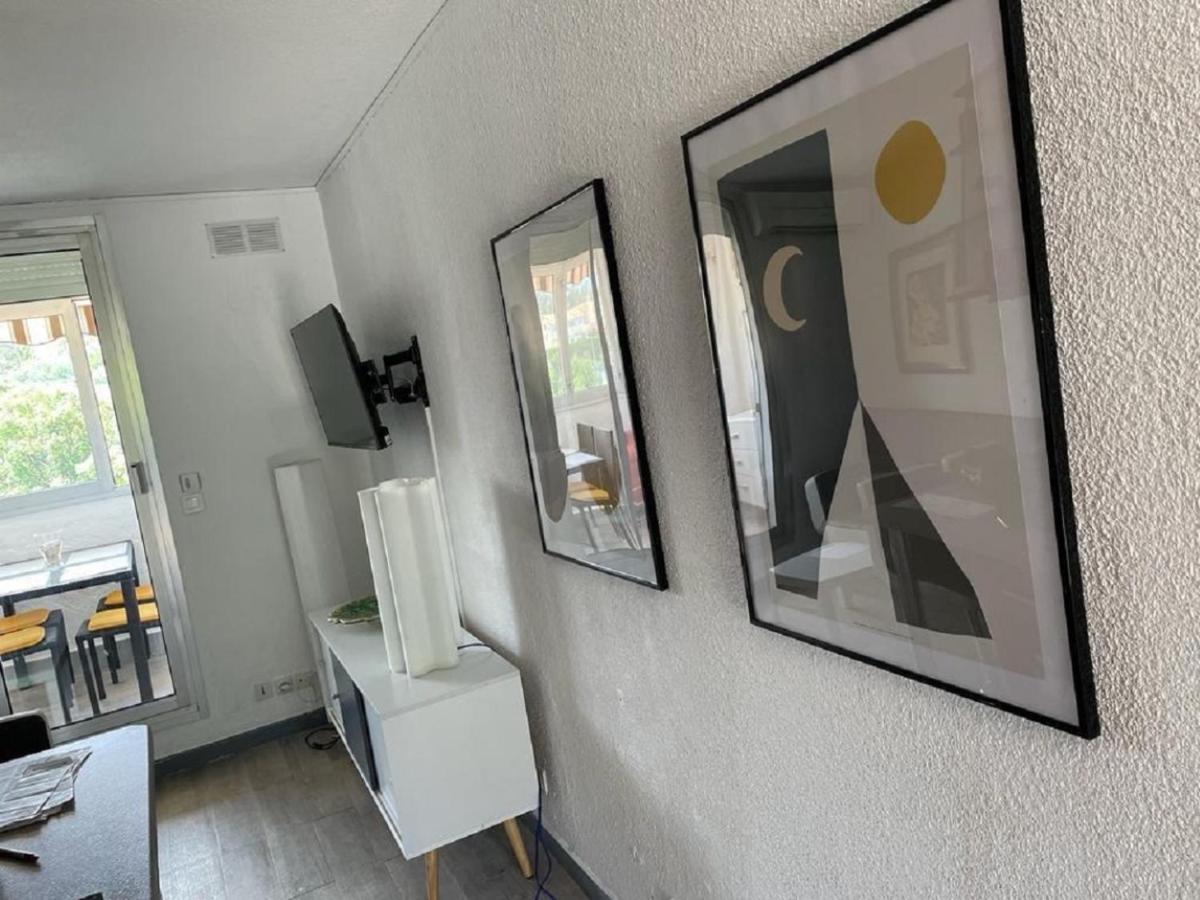 Entre St-Raphael Et St-Tropez. Studio Pieds Dans L'Eau, A Partir De 600 Euros/Semaine. Saint Aygulf Exterior photo
