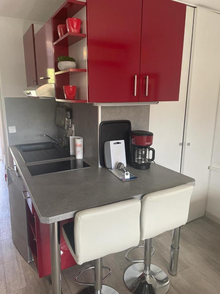 Entre St-Raphael Et St-Tropez. Studio Pieds Dans L'Eau, A Partir De 600 Euros/Semaine. Saint Aygulf Exterior photo